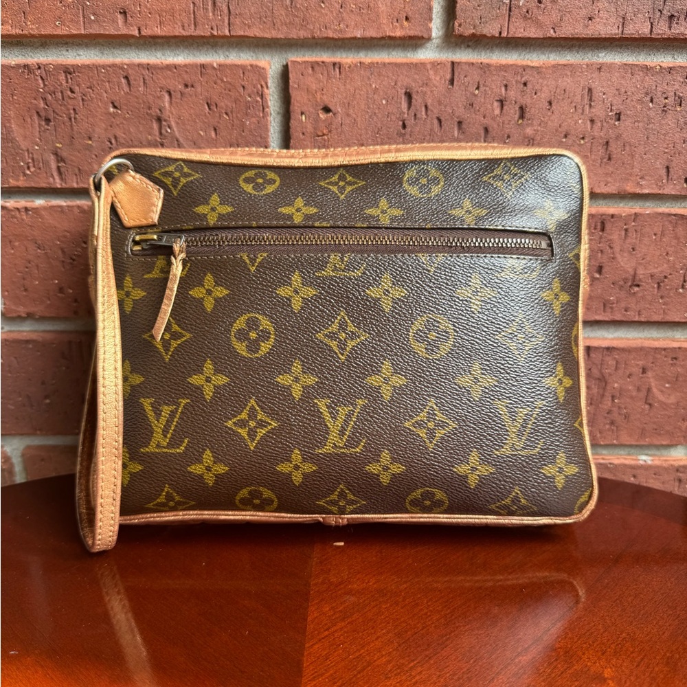 LV Pochette Sport w/ rose gold